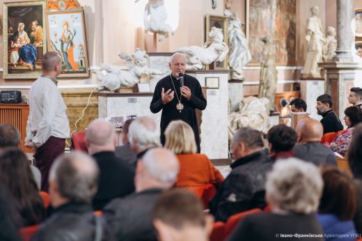 «Страсті Христові» — вершина творчості Василя Курилика презентували в Івано-Франківську