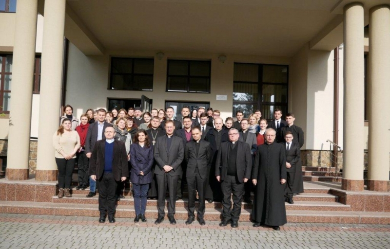 У Львові відбувся Симпозіум про передання віри