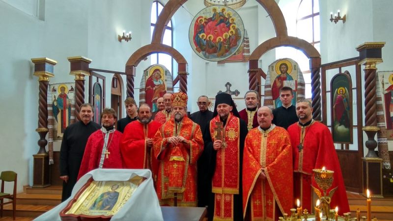 Владика Василій взяв участь у празничних святкуваннях харківського Свято-Дмитріївського храму УАПЦ