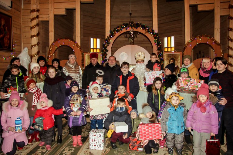 По той бік казки. Святий Миколай мандрує Східною частиною України