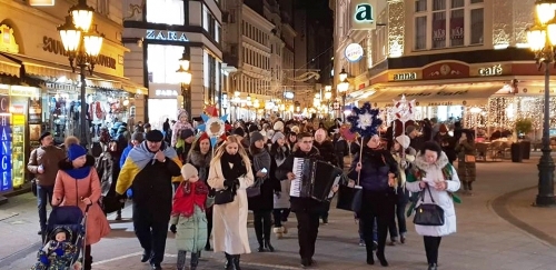 Українська громада провела флешмоб Різдвяної коляди в Будапешті