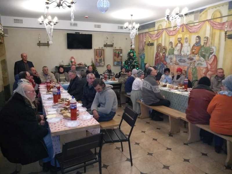 У християнському кафе «Витанія» у м. Дрогобич пройшла свята вечеря для потребуючих