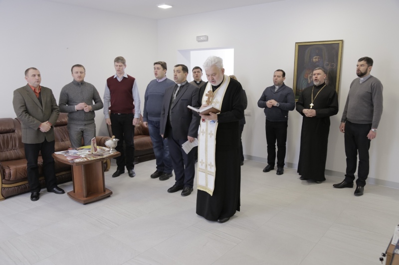 Єпископ Йосиф Мілян освятив Йорданською водою приміщення Курії Київської Архиєпархії.