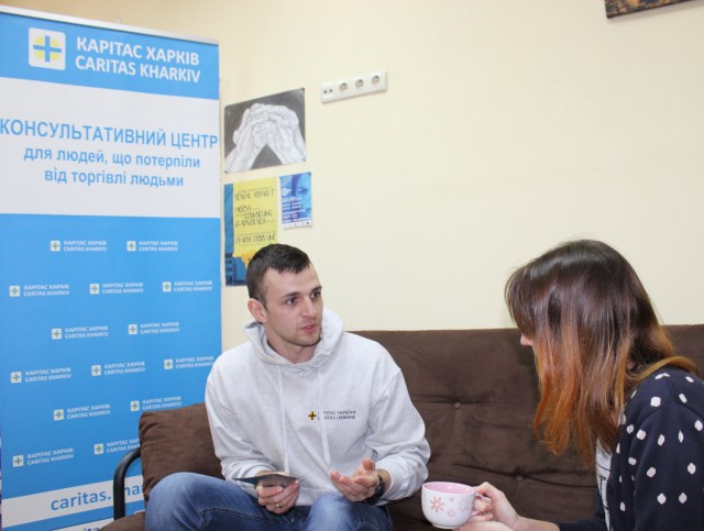 8 лютого – Міжнародний день молитви за жертв торгівлі людьми