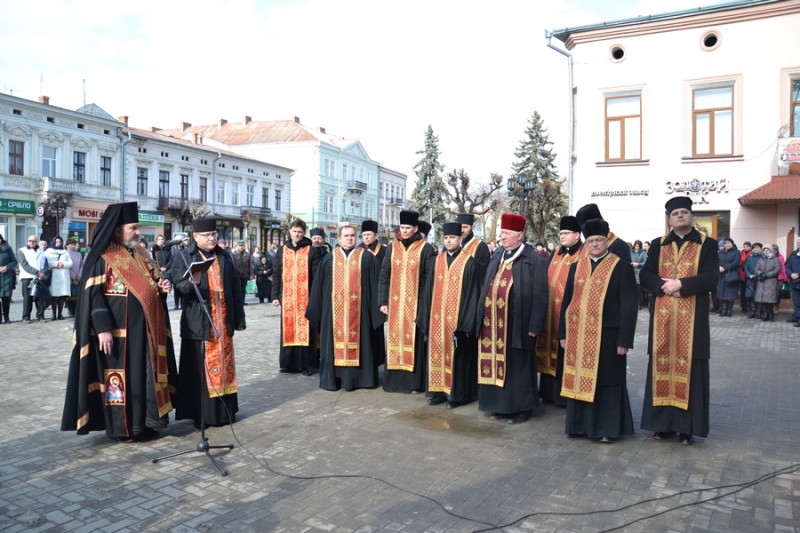 Коломияни молитовно вшанували пам’ять Героїв Небесної Сотні