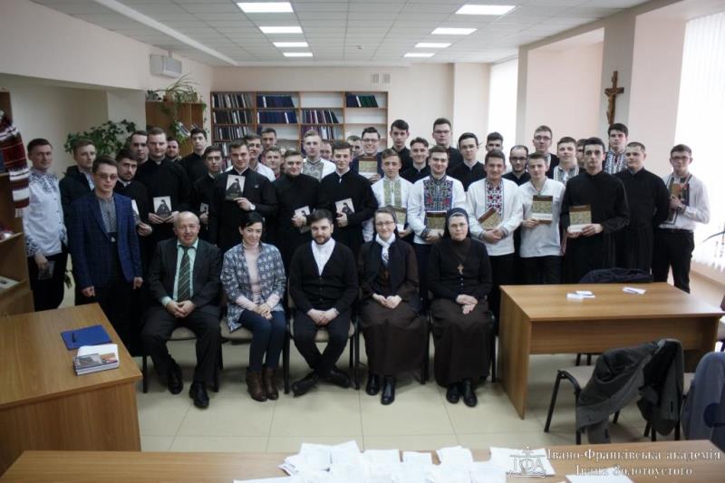 В Академії Івана Золотоустого відбулася інтелектуальна гра “Що? Де? Коли?”