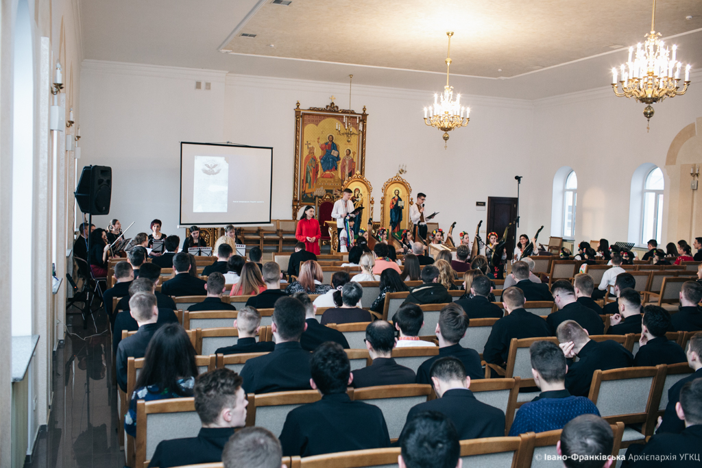 Майбутні священики з Івано-Франківська вшанували Кобзаря