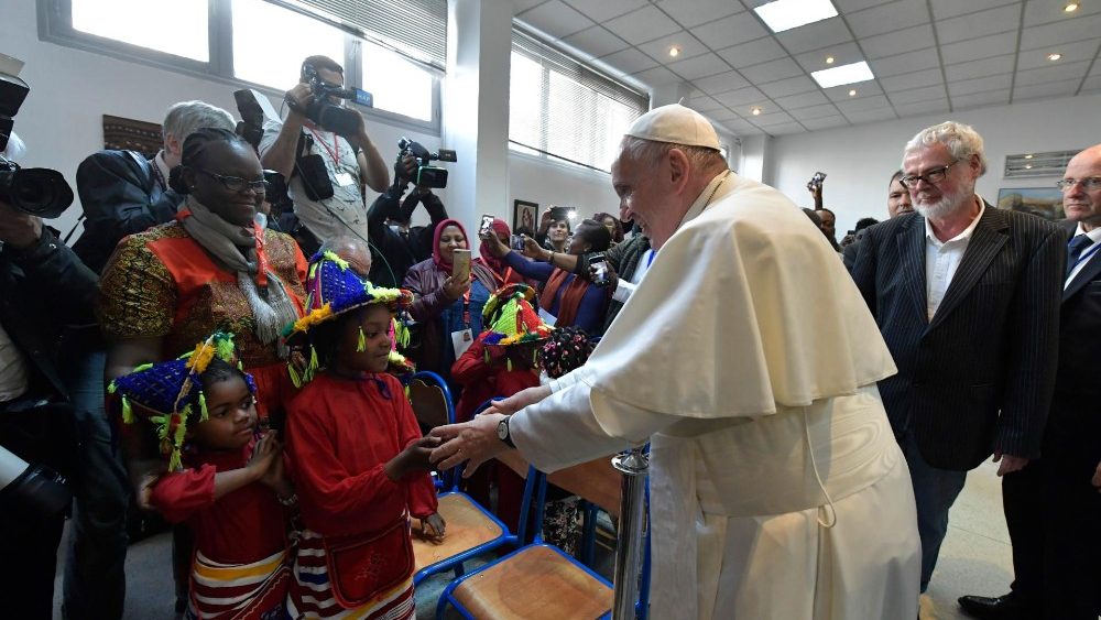Папа мігрантам в Марокко: Кожна людина має право на майбутнє