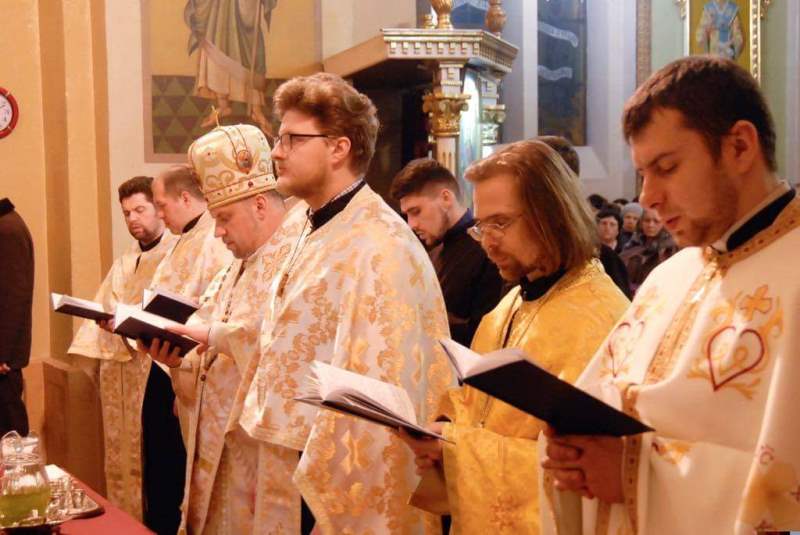 Чин Соборування у Катедральному Соборі Успіння Пресвятої Богородиці у м. Чернівці