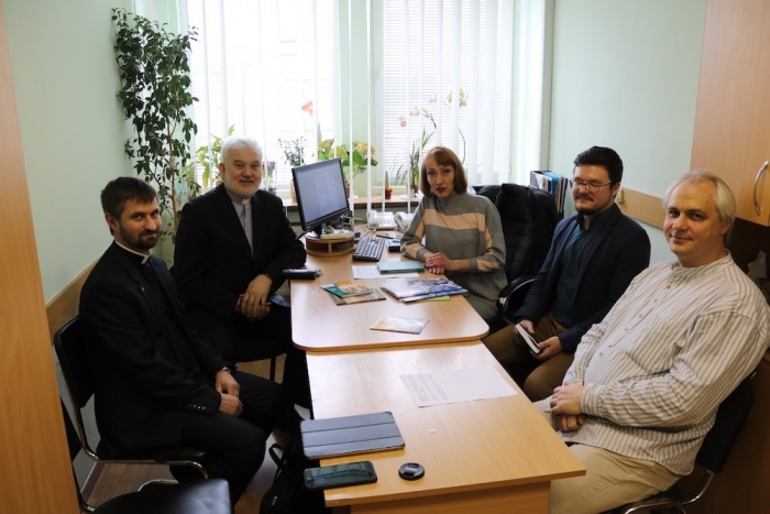 Владика Йосиф Мілян: Церква відкрита до співпраці з держструктурами, щоби спільними зусиллями краще послужити українським мігрантам