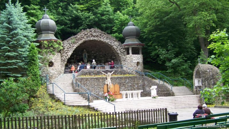 Українці в Угорщині здійснили прощу до паломницького містечка Матраверебеллі