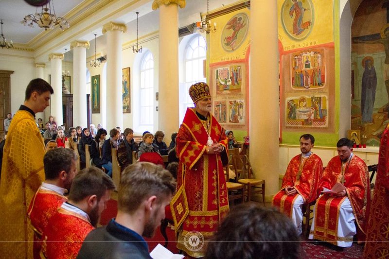 В Великий четвер в соборі св. Володимира у Парижі звершили Чин умивання ніг