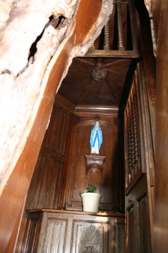 У Франції знаходиться дивовижна каплиця.(ФОТО) У Франції знаходиться дивовижна каплиця.(ФОТО)