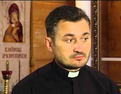Протоієрей Ігор Яців: священики - миротворчий контингент Майдану