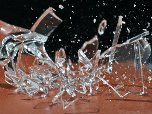 розбита склянка