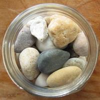 каміння в банці