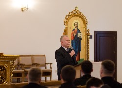 У Франківську резентувал книгу Папської ради Справедливість і Мир «Енергія, справедливість і мир» У Франківську презентувал книгу Папської ради Справедливість і Мир «Енергія, справедливість і мир»